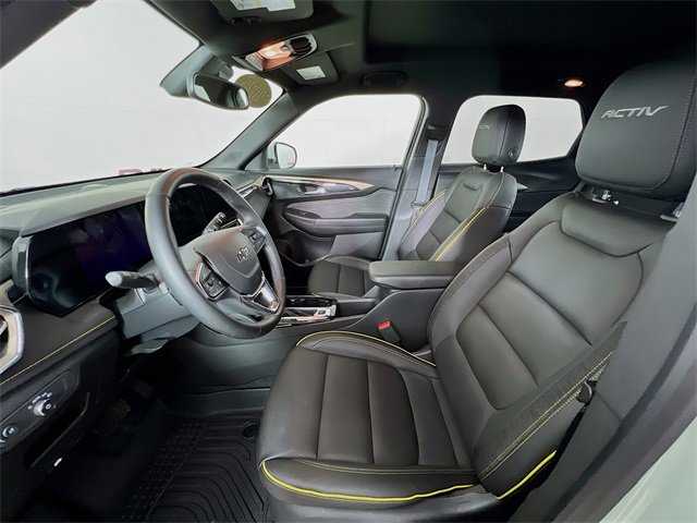 Used 2025 Chevrolet TrailBlazer ACTIV w/ Convenience Package image 10