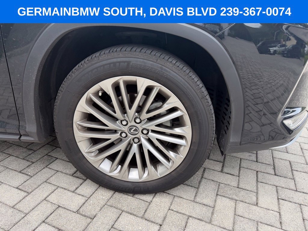 Used 2022 Lexus RX 350L Luxury w/ Accessory Package (Z1) AWD/4WD image 8