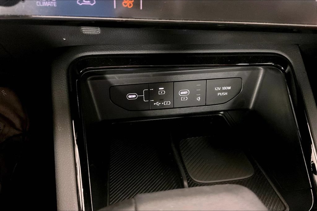 Used 2026 Kia K5 GT-Line w/ GT-Line Premium Package FWD image 32