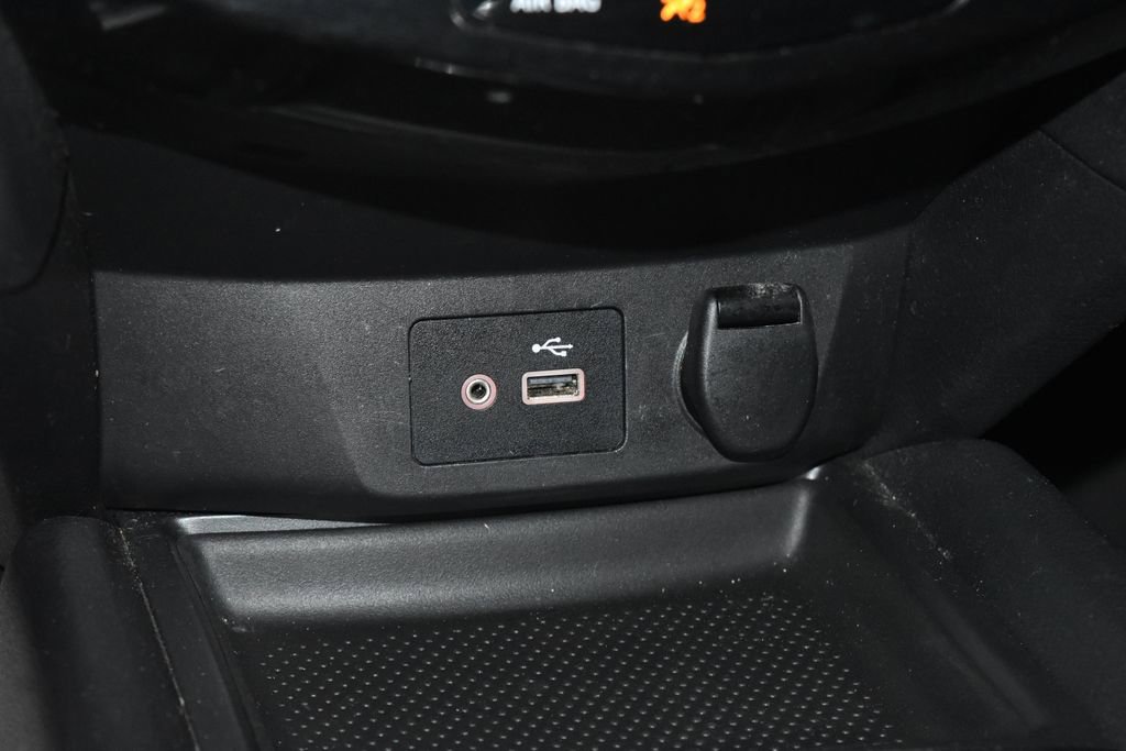 Used 2019 Nissan Rogue S w/ Special Edition Package FWD image 14