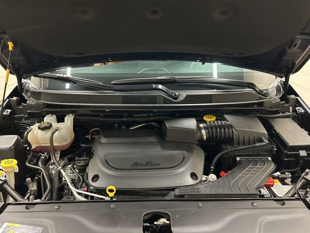 Used 2024 Chrysler Pacifica Pinnacle w/ Trailer Tow Group image 16