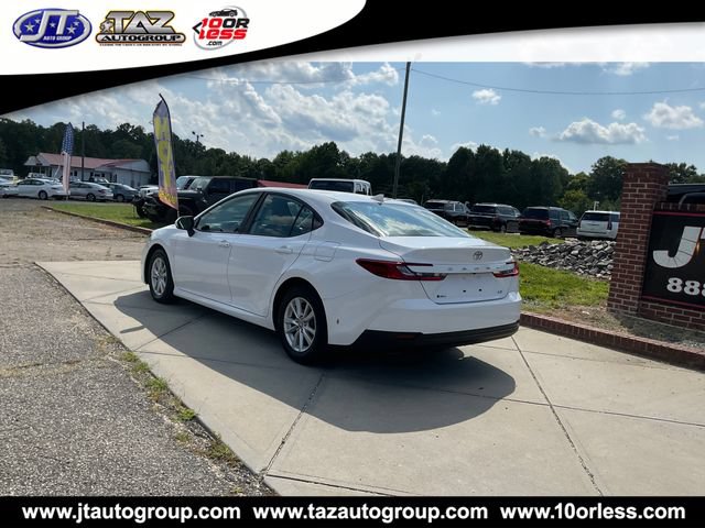 Used 2025 Toyota Camry LE FWD image 5