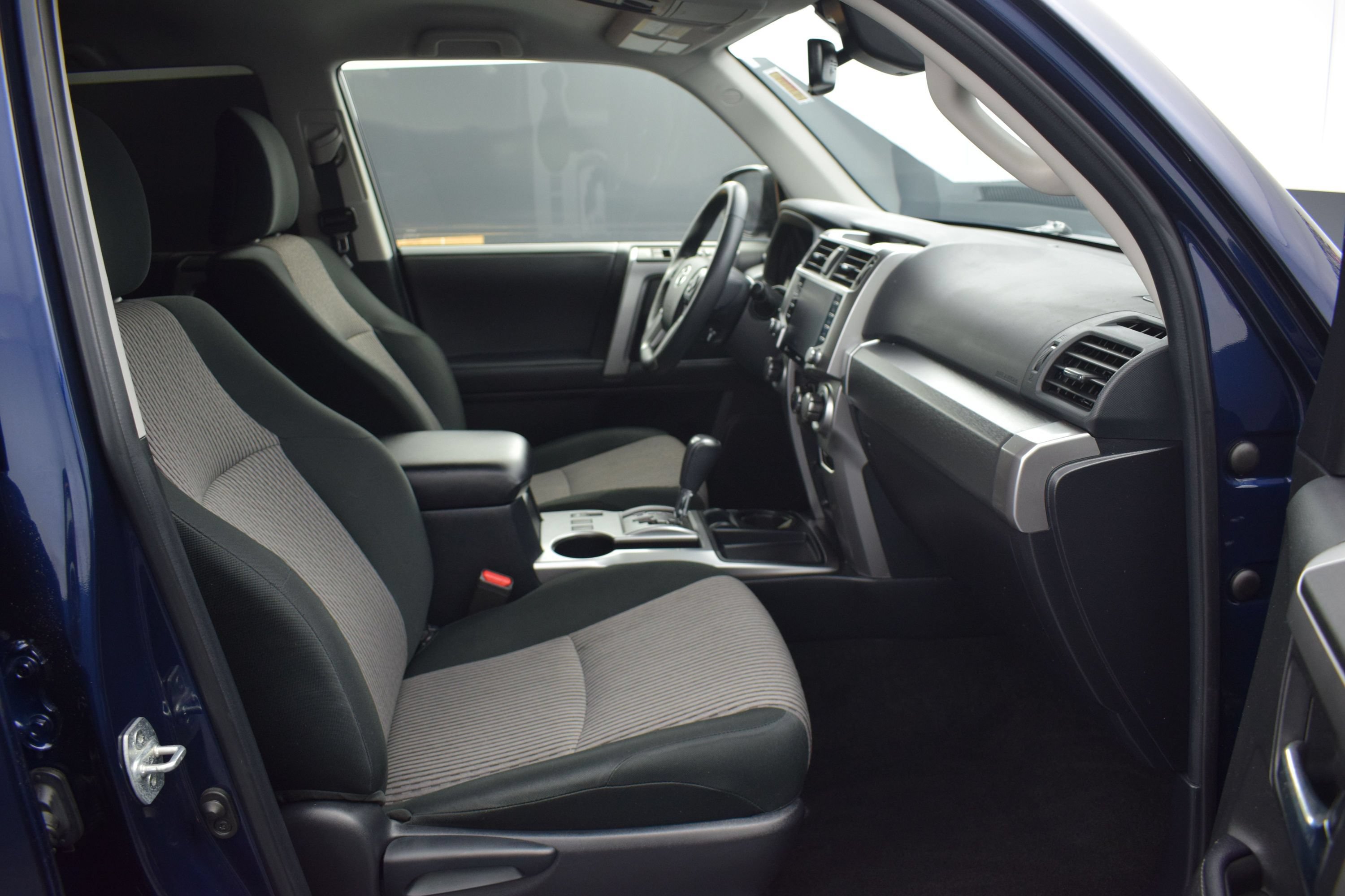 Used 2022 Toyota 4Runner SR5 RWD image 10