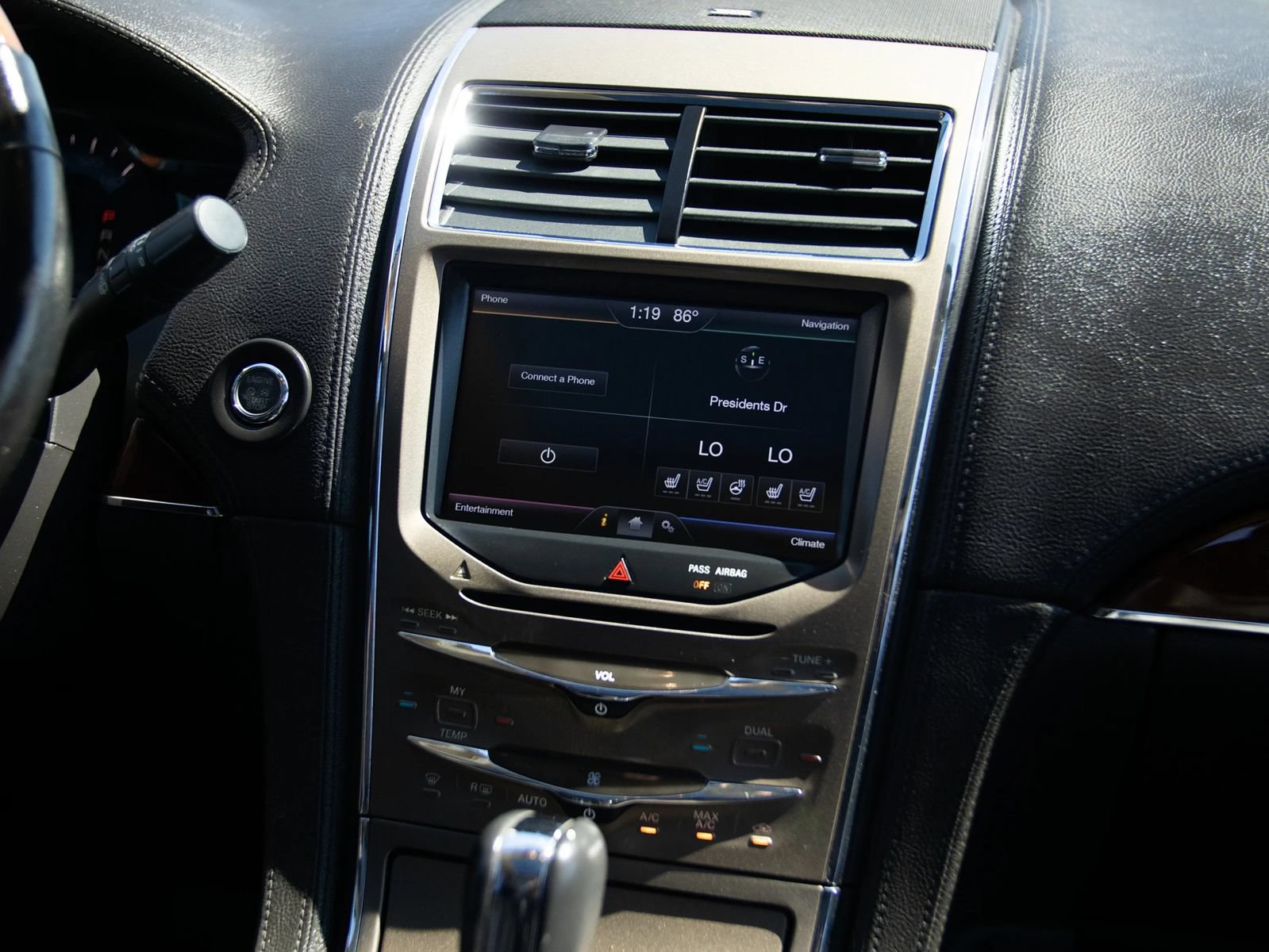 Used 2015 Lincoln MKX AWD w/ Equipment Group 102A image 23