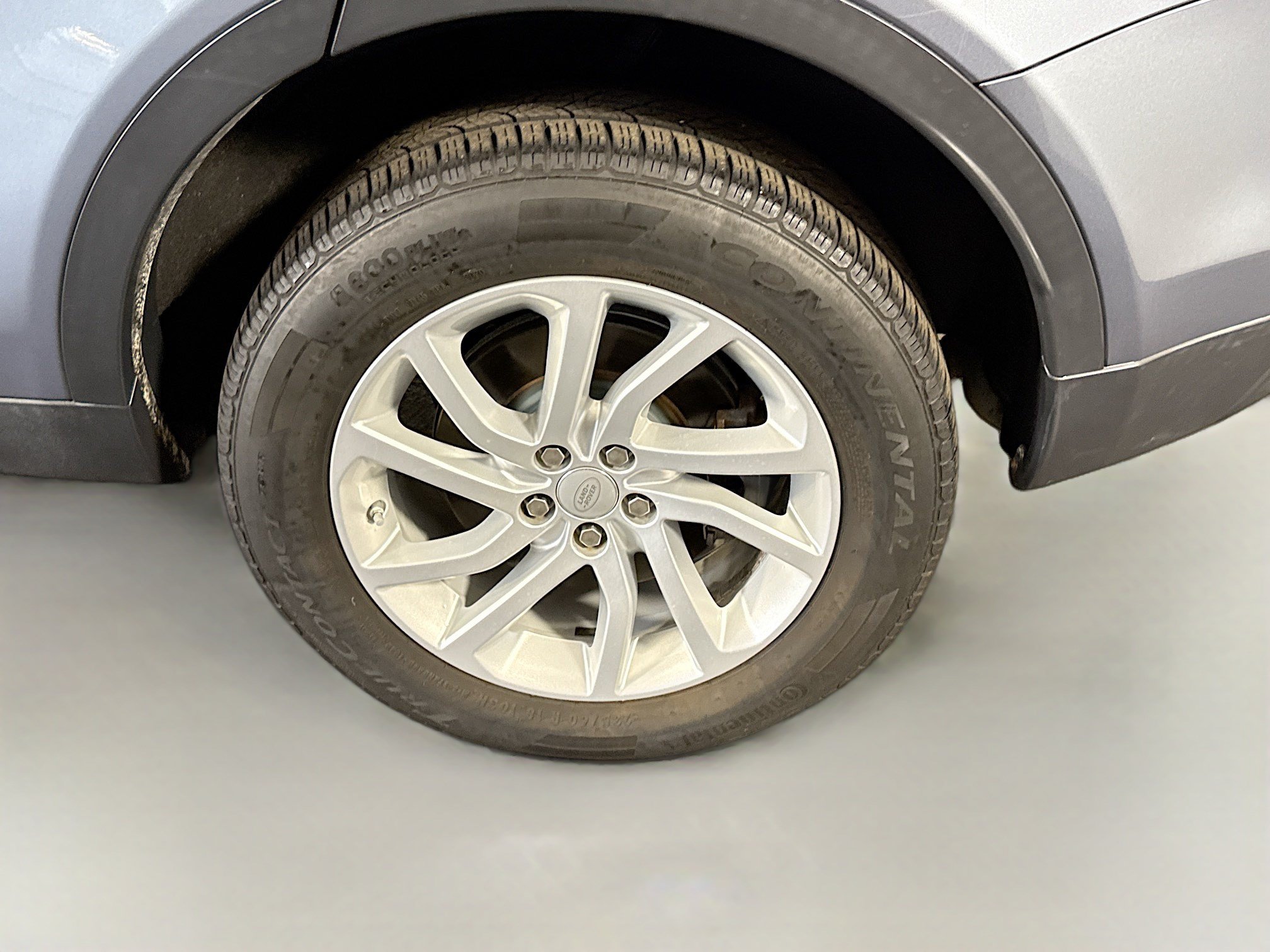 Used 2019 Land Rover Discovery Sport HSE AWD/4WD image 37
