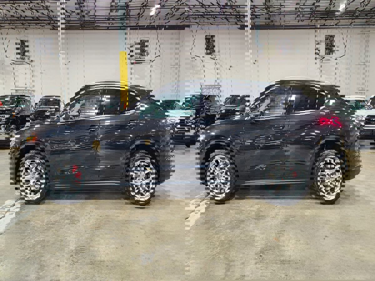 Used 2018 Alfa Romeo Stelvio AWD image 8