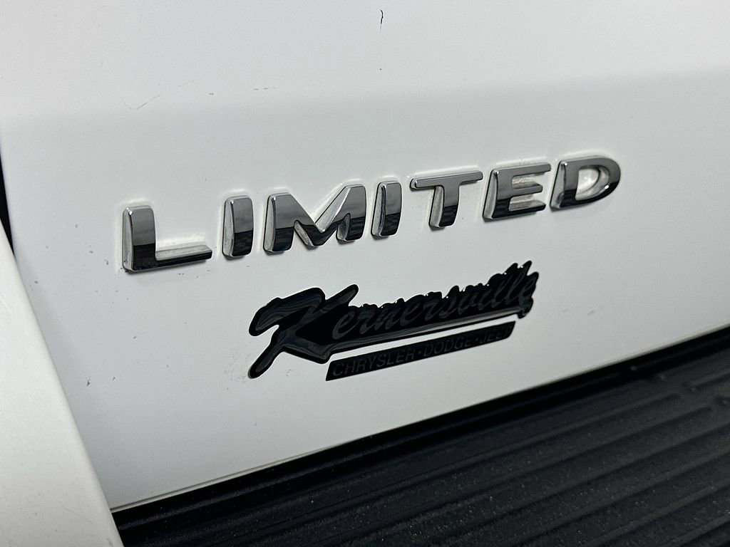 Used 2018 Ford Expedition Limited w/ Equipment Group 301A image 29