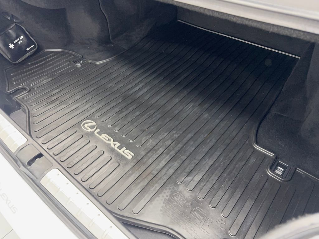 Used 2020 Lexus LS 500 w/ Accessory Package (Z2) image 78