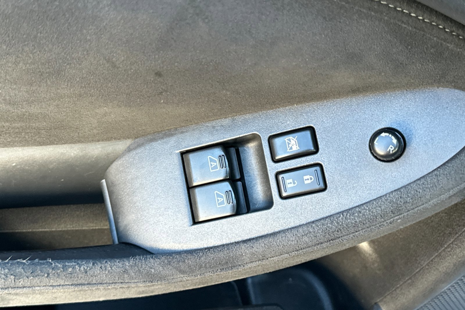 Used 2014 Nissan 370Z Touring w/ Sport Package image 12