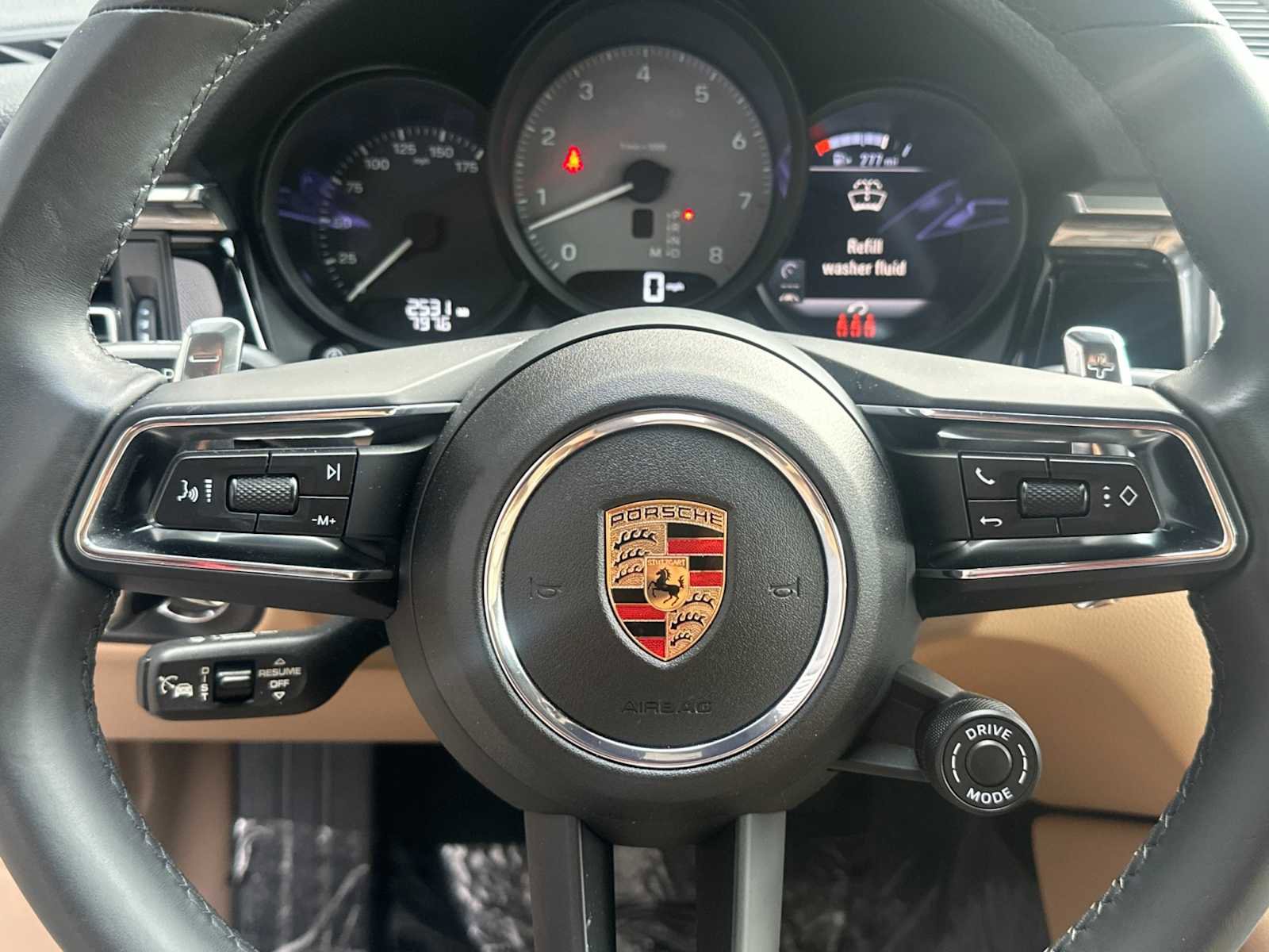 Certified 2025 Porsche Macan S image 24