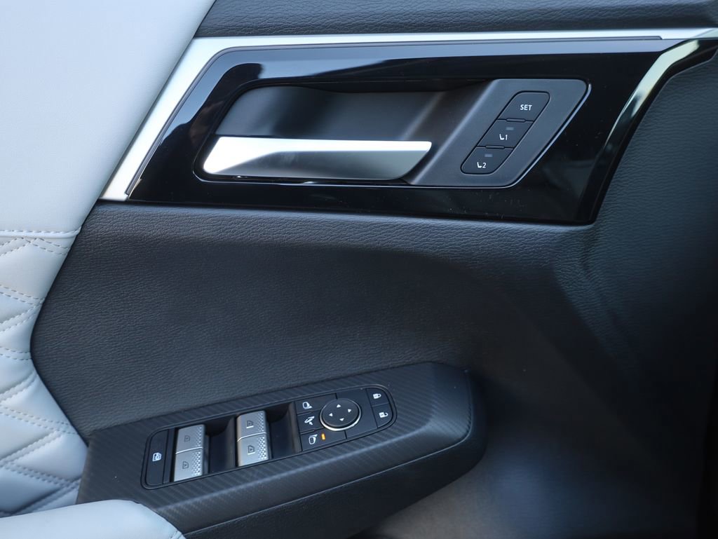 New 2025 Mitsubishi Outlander SEL image 36