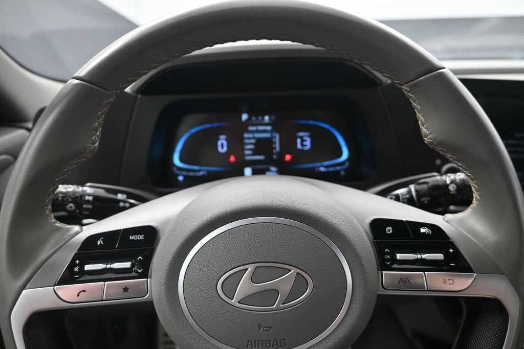 Used 2025 Hyundai Elantra Sport FWD image 14