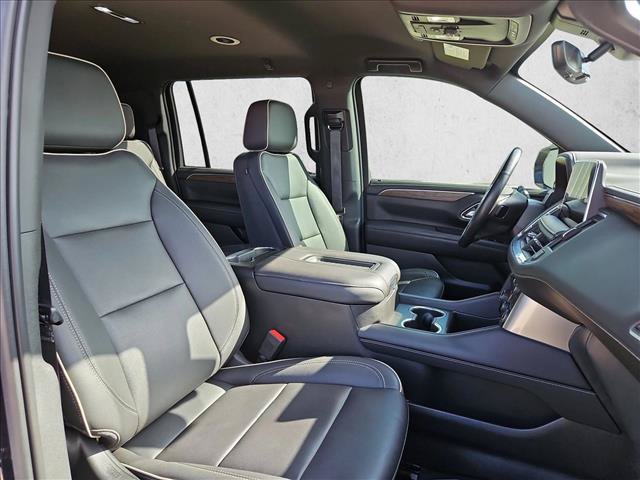 Used 2022 Chevrolet Suburban Premier RWD image 22