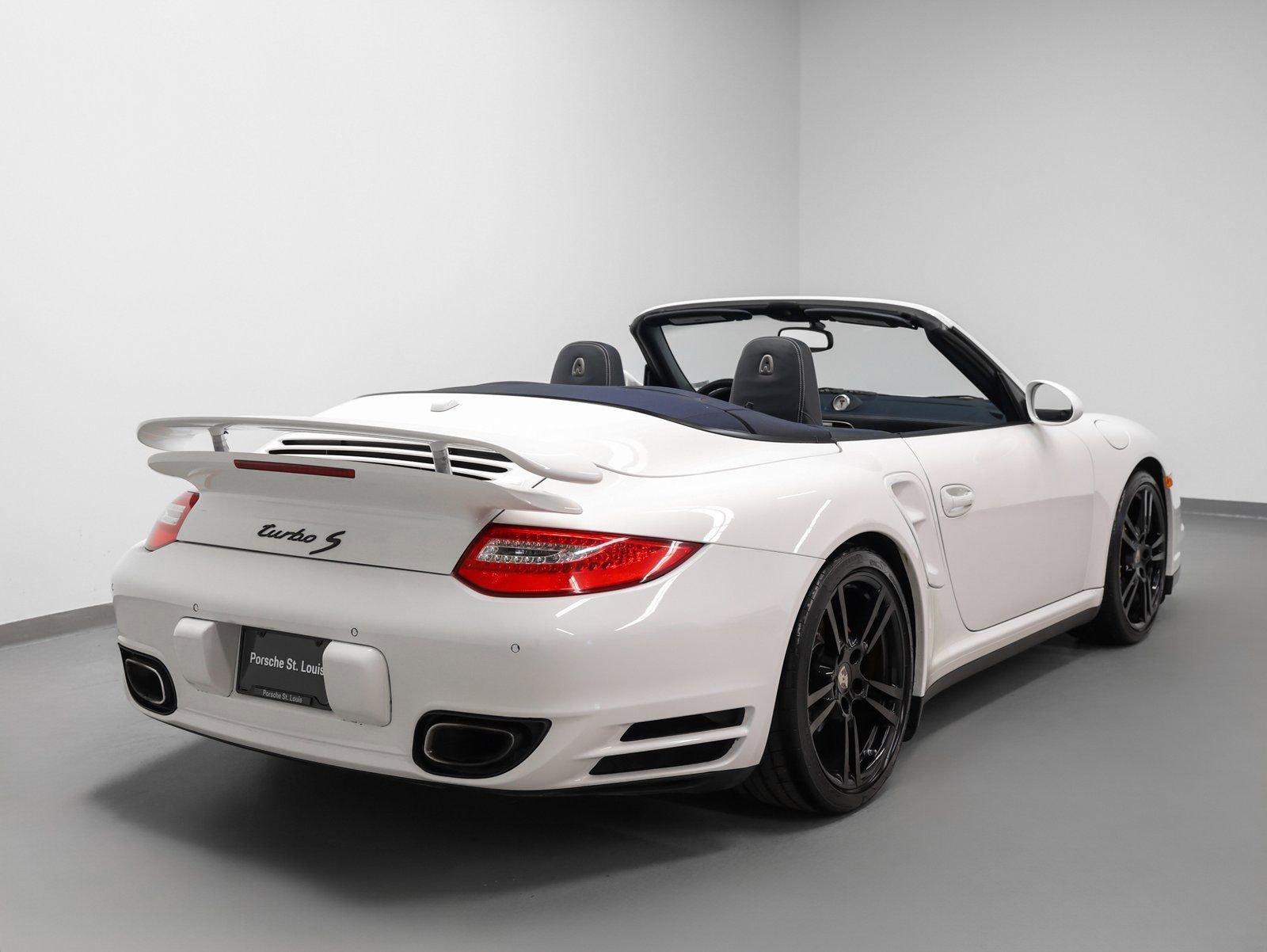 Used 2011 Porsche 911 Turbo S image 13