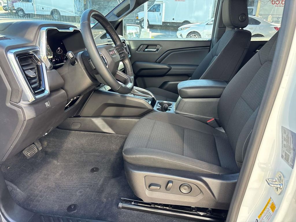 Certified 2024 GMC Canyon Elevation w/ Convenience Package AWD/4WD image 10