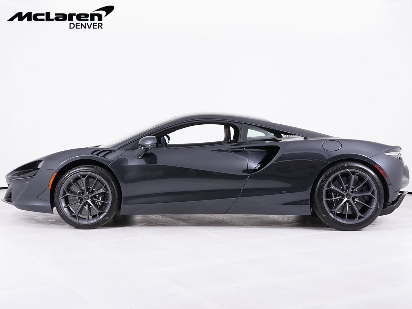 New 2026 McLaren Artura RWD image 2