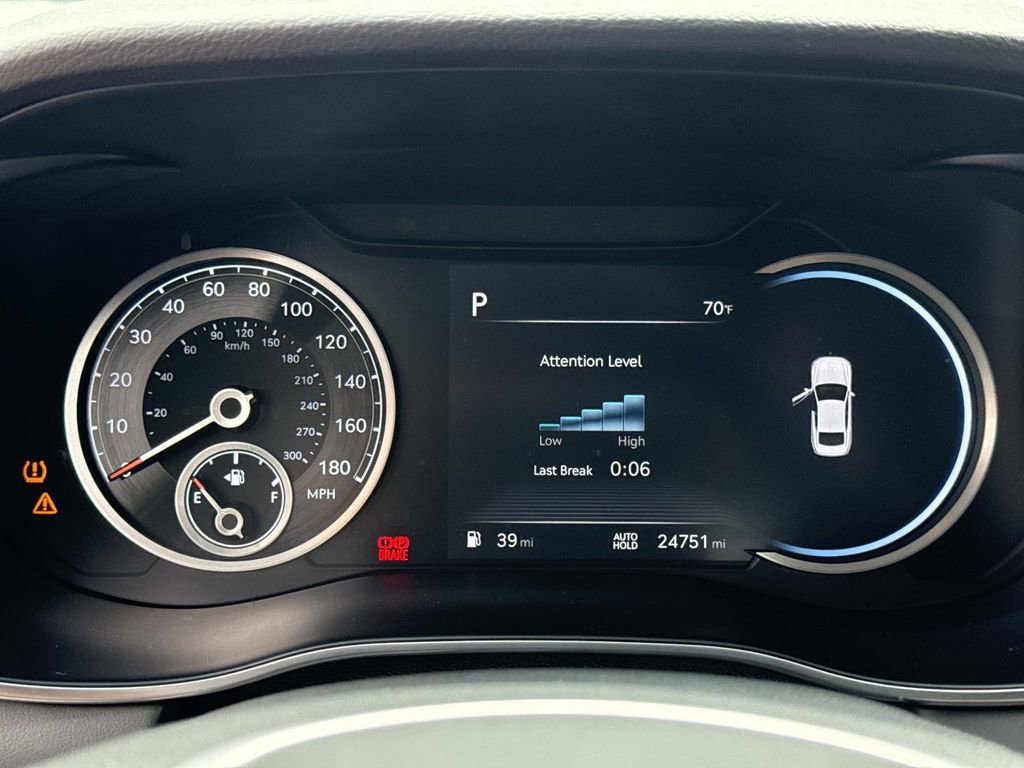 Used 2023 Genesis G70 2.0T RWD image 29