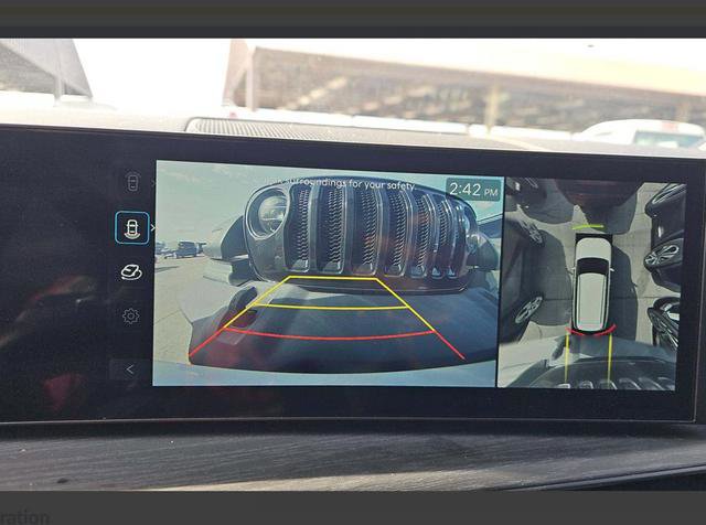 Used 2025 Hyundai Santa Fe Limited image 13