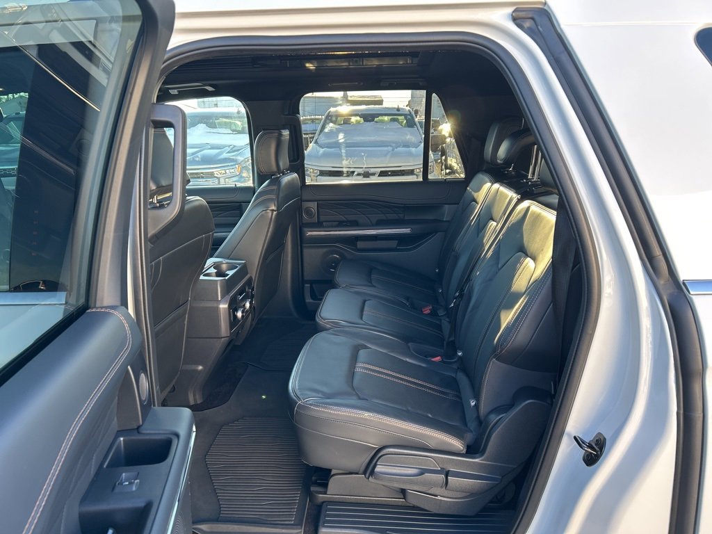 Used 2022 Ford Expedition Max Platinum image 18