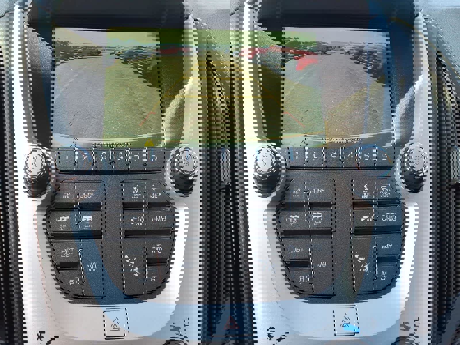 Used 2017 Chevrolet Equinox LT w/ Convenience Package image 22