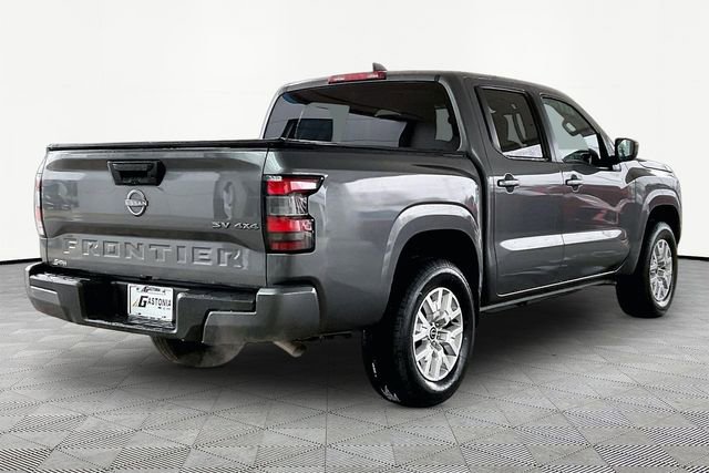 Used 2023 Nissan Frontier SV image 5