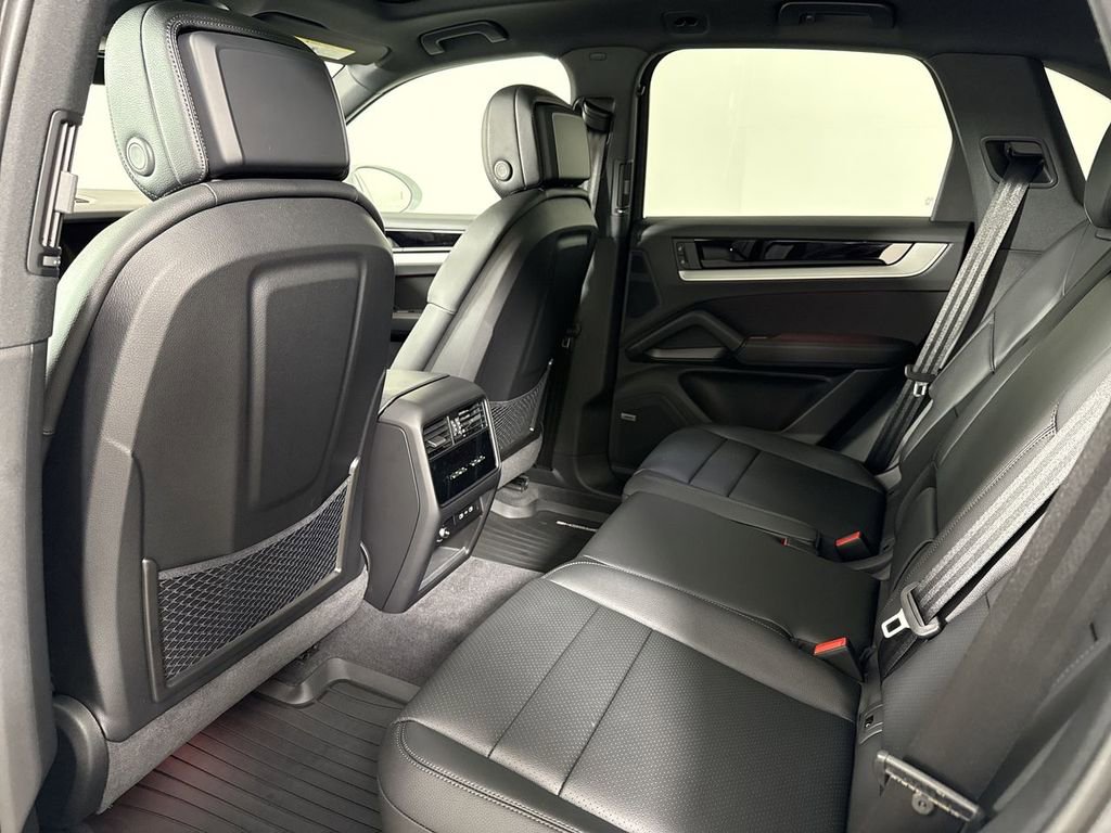 New 2026 Porsche Cayenne S image 26