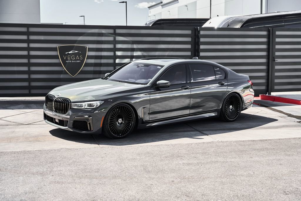 Used 2022 BMW M760i xDrive w/ Luxury Rear Seating Package image 5