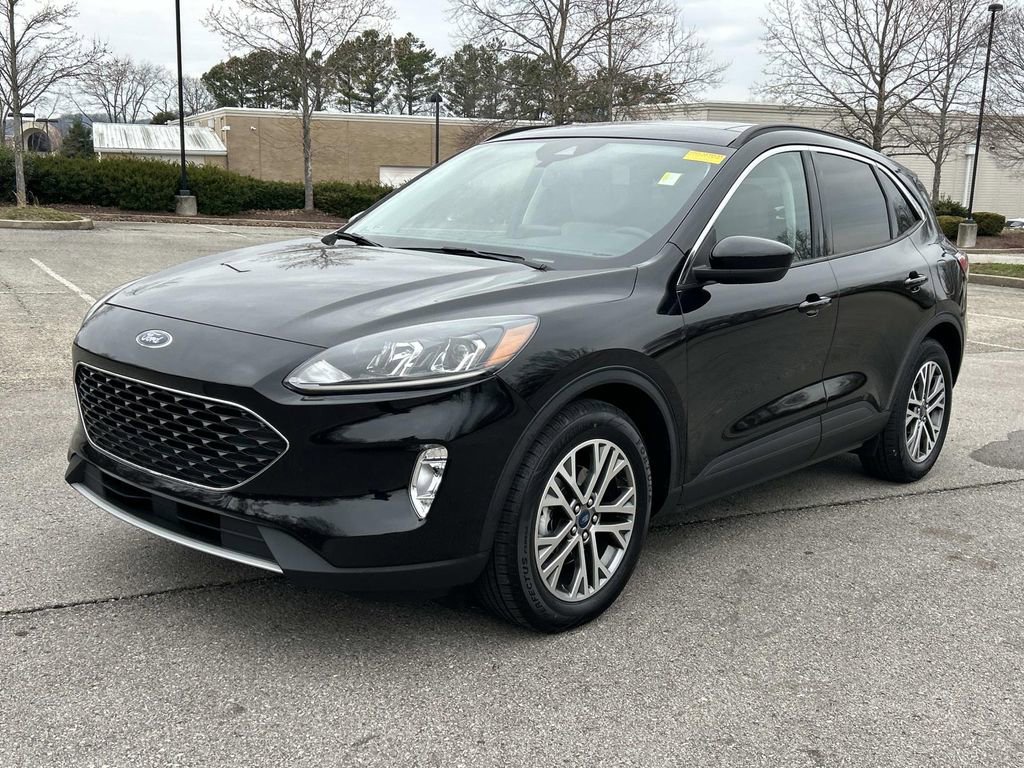 Used 2021 Ford Escape SEL w/ Technology Package image 3