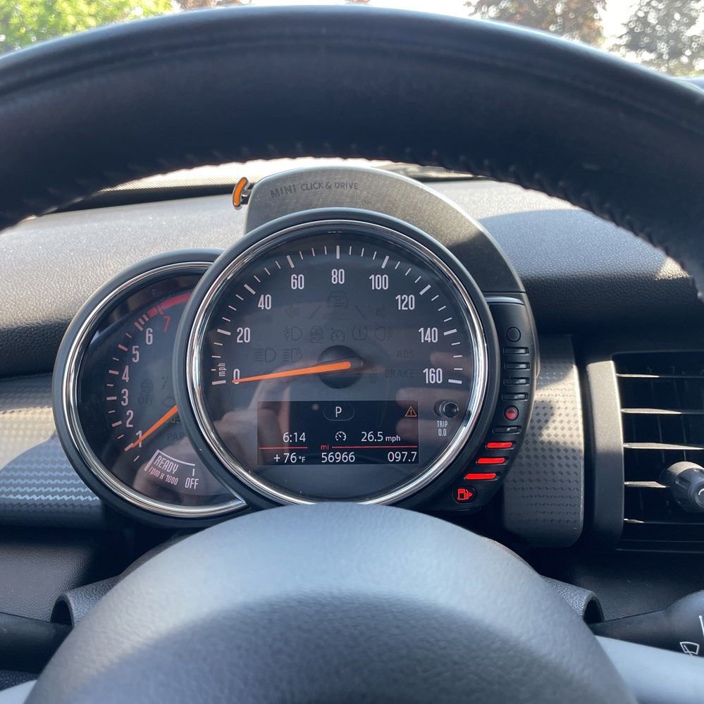 Used 2017 MINI Cooper 4-Door Hardtop FWD image 8