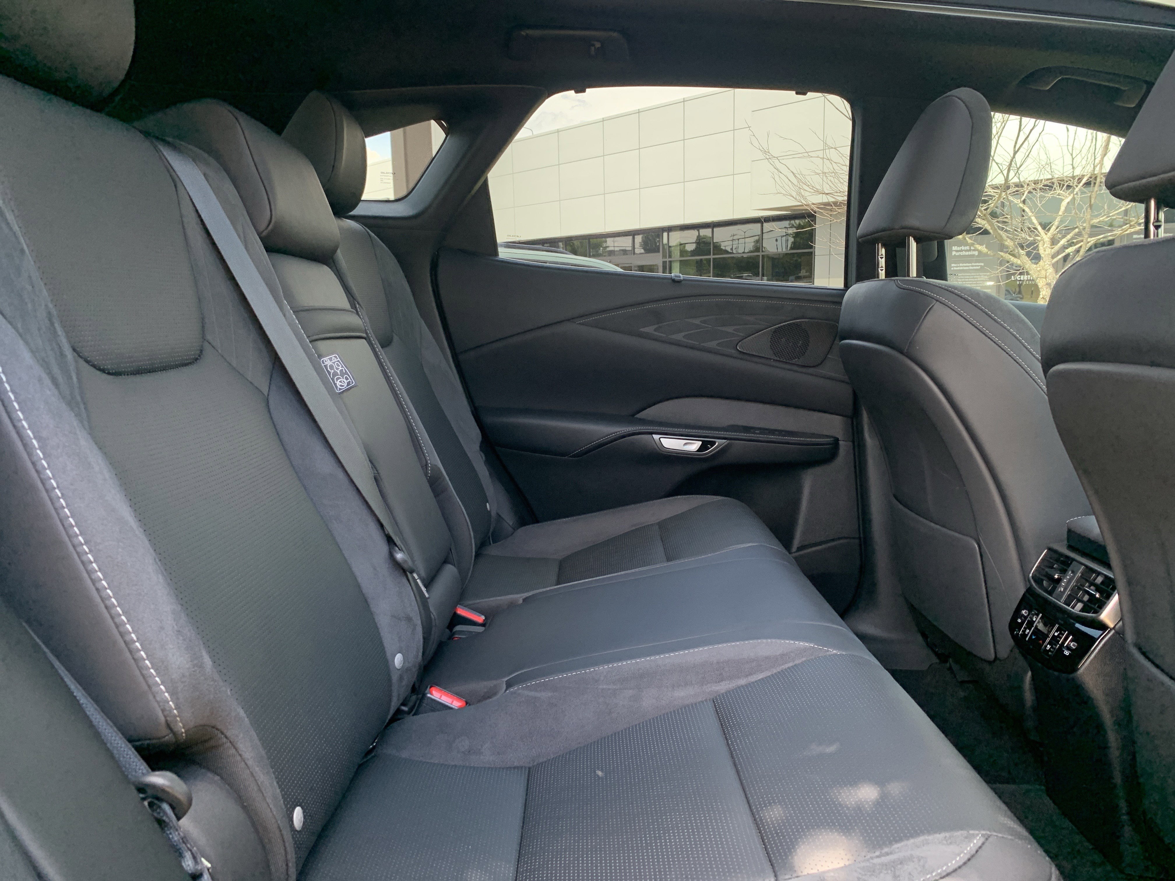 Certified 2023 Lexus RX 350 w/ Cold Area Package AWD/4WD image 33