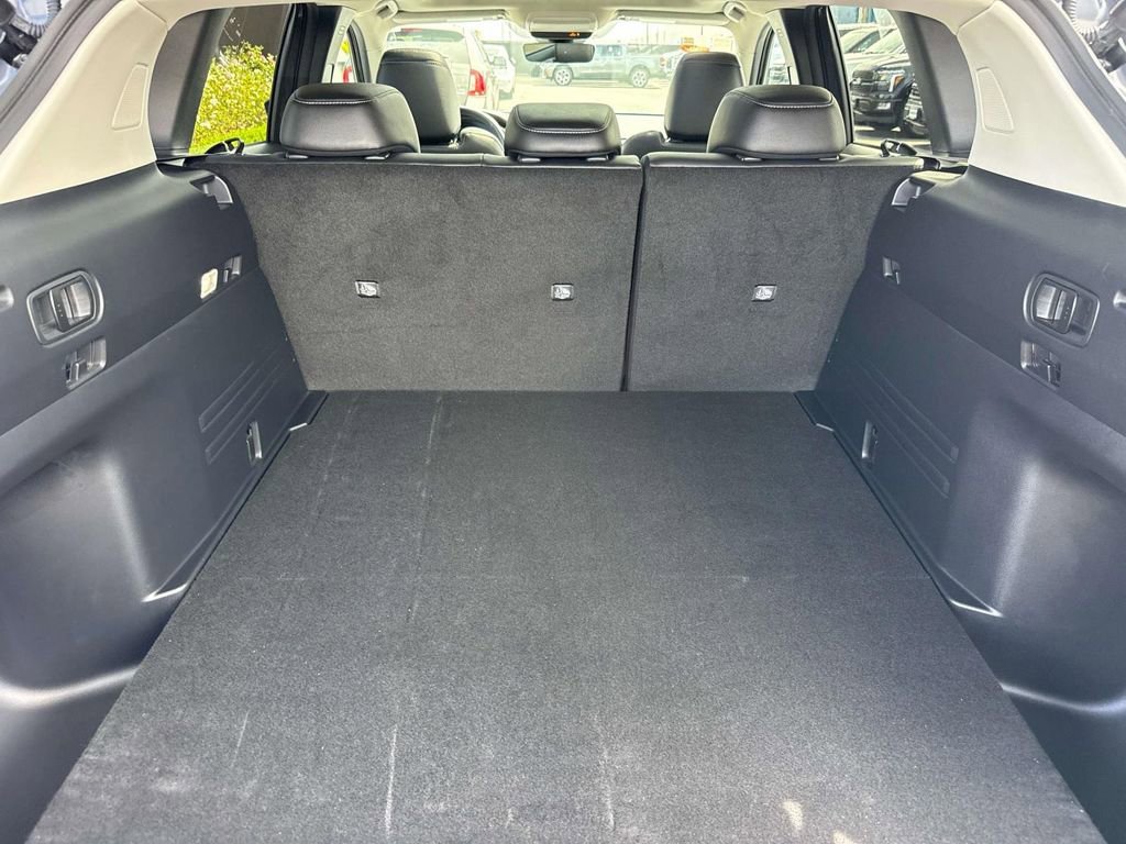 Certified 2025 MAZDA CX-50 AWD 2.5 S w/ Premium Package image 9