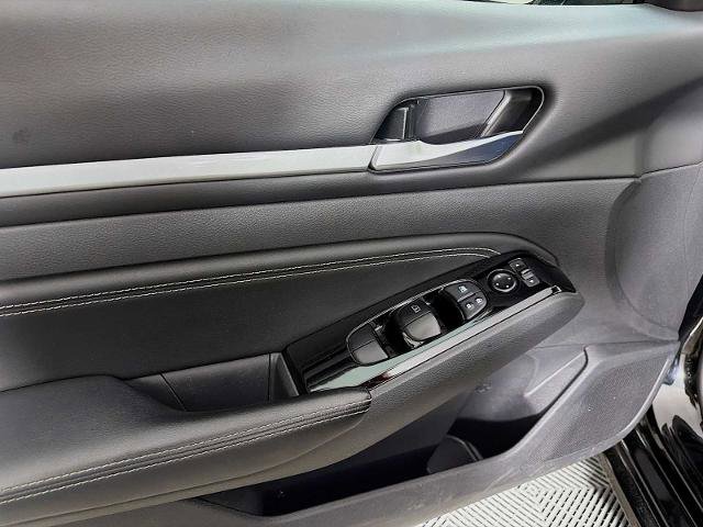 Certified 2023 Nissan Altima 2.5 SV w/ SV Premium Package image 15