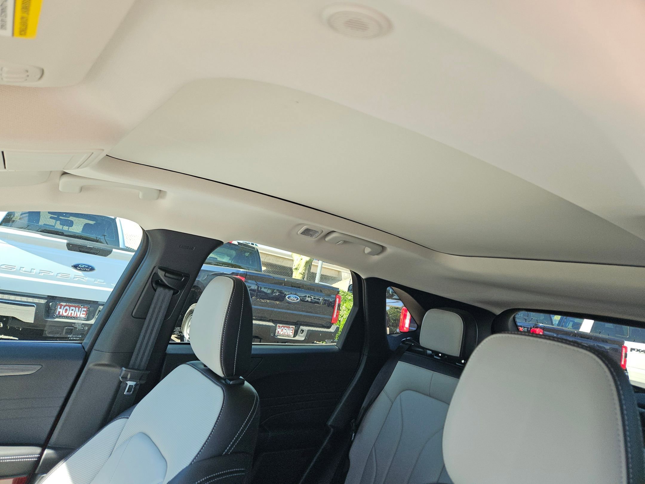 New 2025 Ford Escape SE w/ PHEV Premium Package image 13