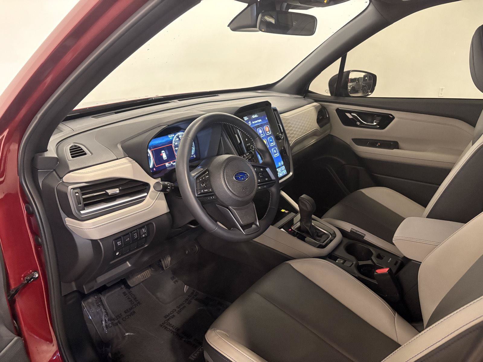 Used 2025 Subaru Forester Limited AWD/4WD image 15