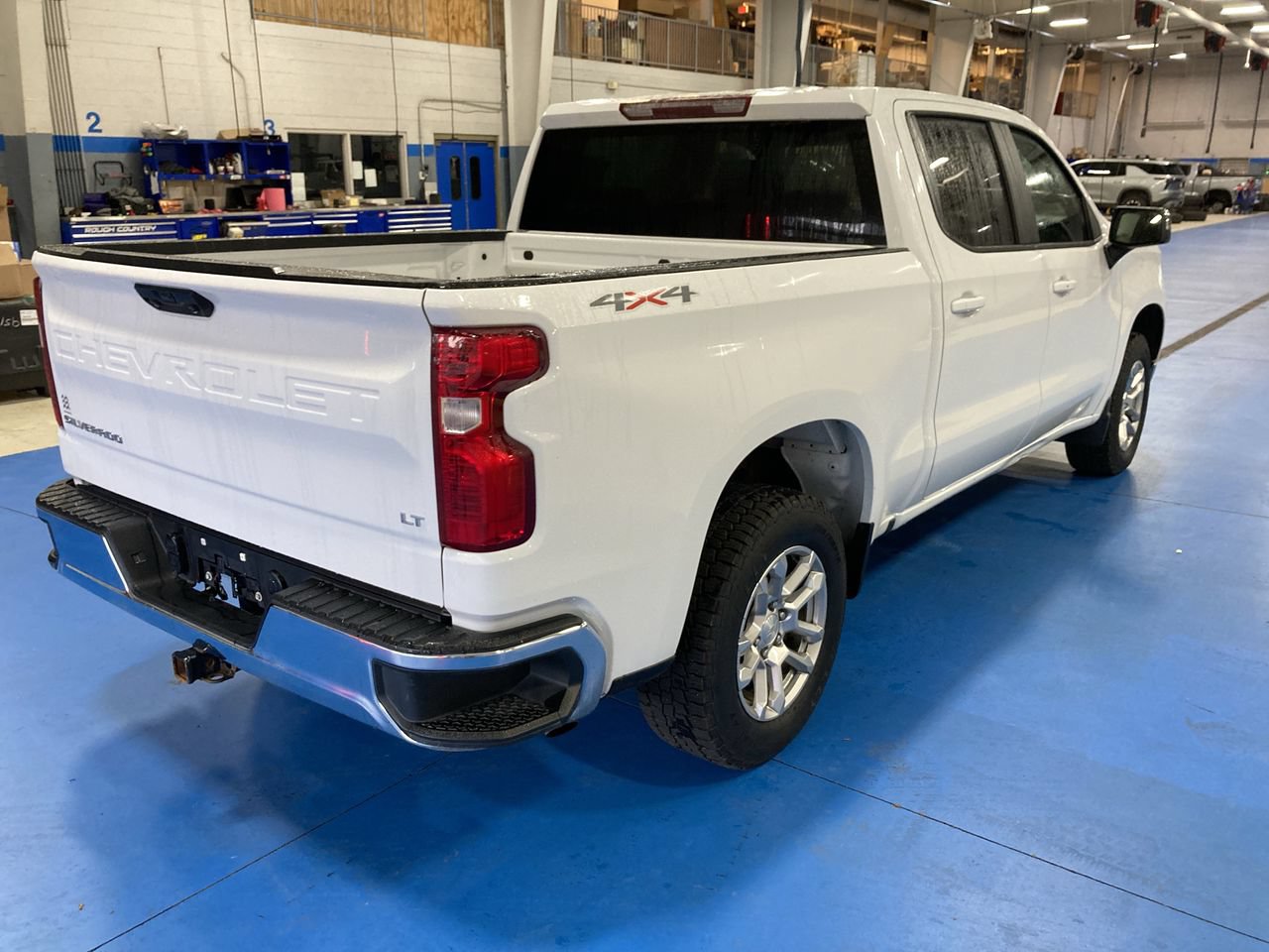 Used 2023 Chevrolet Silverado 1500 LT AWD/4WD image 7