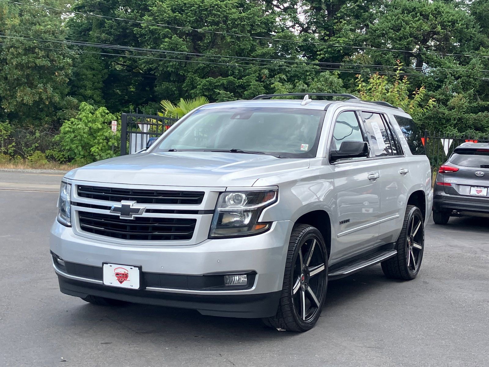 Used 2018 Chevrolet Tahoe Premier w/ RST 6.2L Performance Edition AWD/4WD image 4