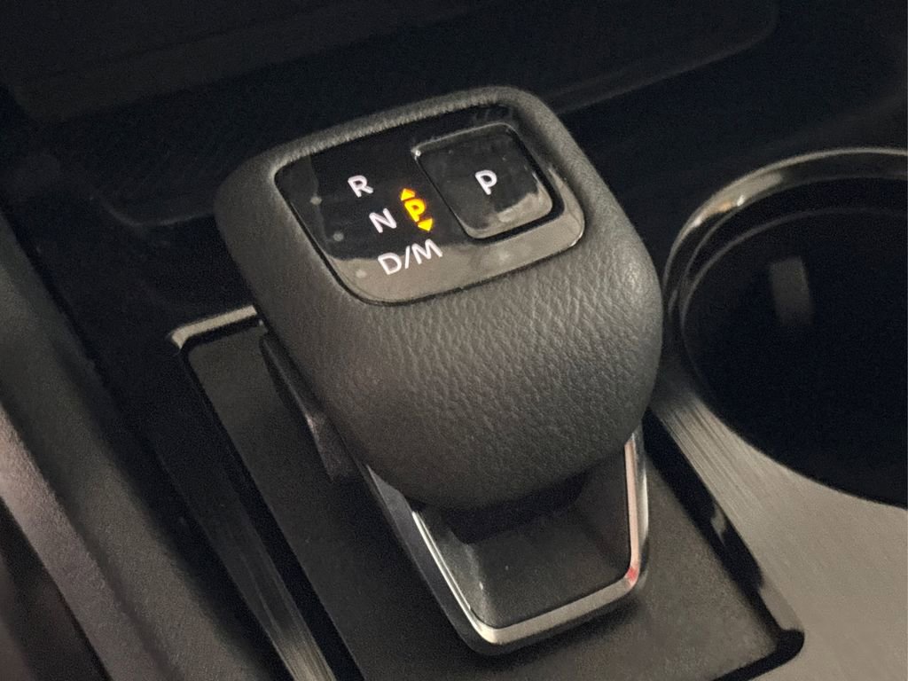 Used 2023 Nissan Rogue SV image 29