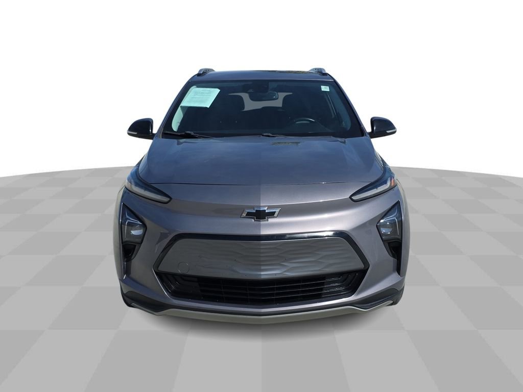 Used 2022 Chevrolet Bolt EUV LT w/ Convenience Package image 3