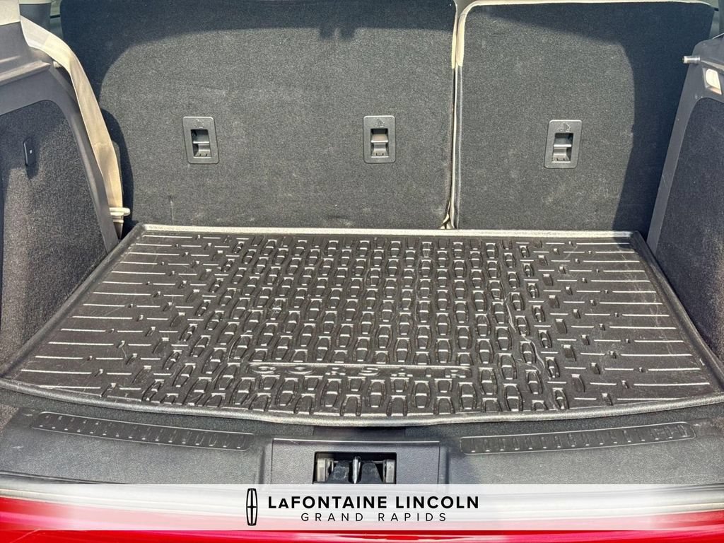 Certified 2023 Lincoln Corsair AWD w/ Equipment Group 101A image 29
