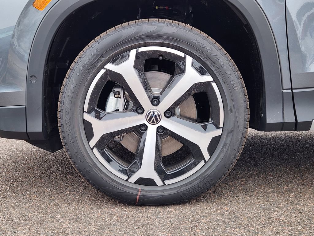 New 2026 Volkswagen Tiguan SE AWD/4WD image 8