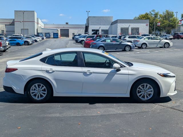 Used 2026 Toyota Camry LE FWD image 8