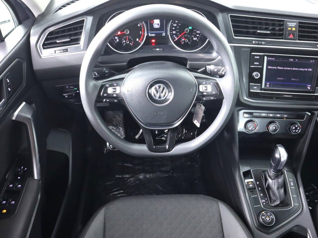 Used 2019 Volkswagen Tiguan S w/ 3rd Row Seat Package AWD/4WD image 28