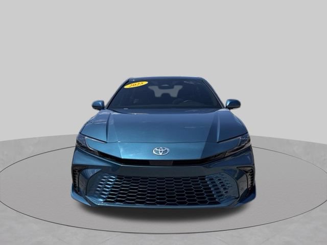 Used 2025 Toyota Camry XSE FWD image 2