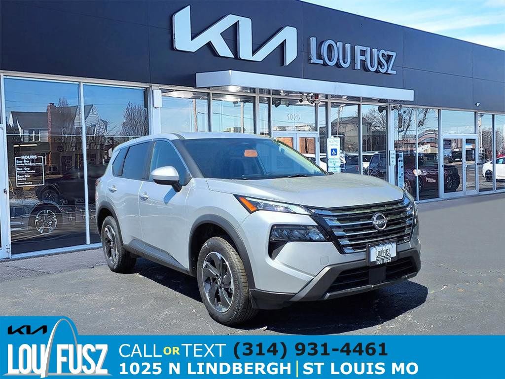 Used 2025 Nissan Rogue SV AWD/4WD image 1