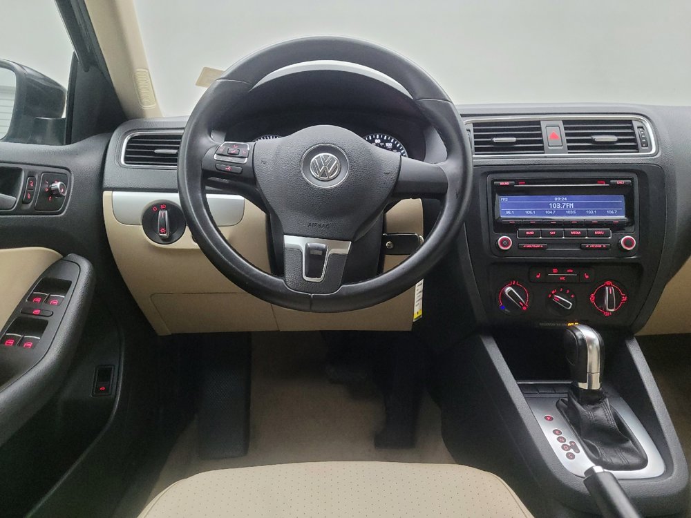 Used 2013 Volkswagen Jetta SE image 22