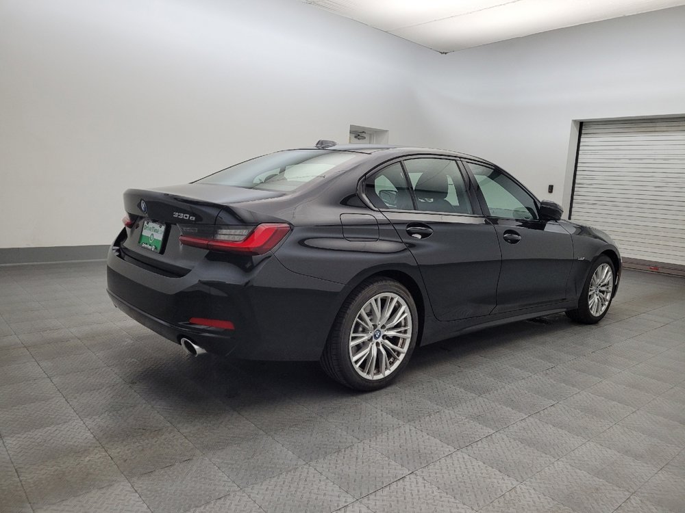 Used 2023 BMW 330e w/ Driving Assistance Package image 9