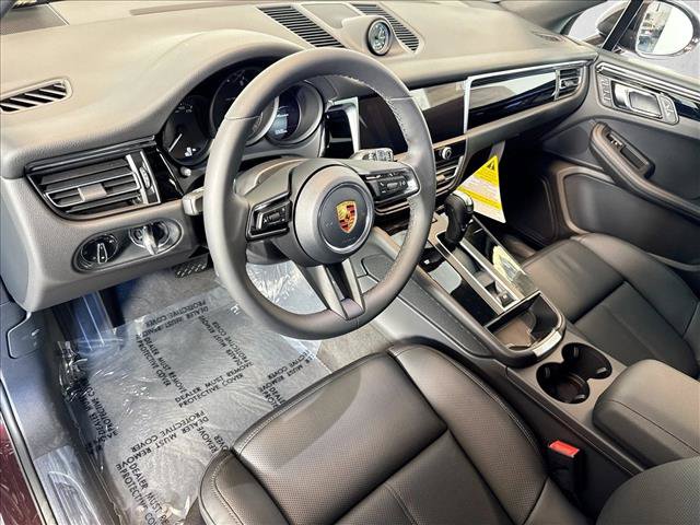 Certified 2026 Porsche Macan Turbo AWD/4WD image 4