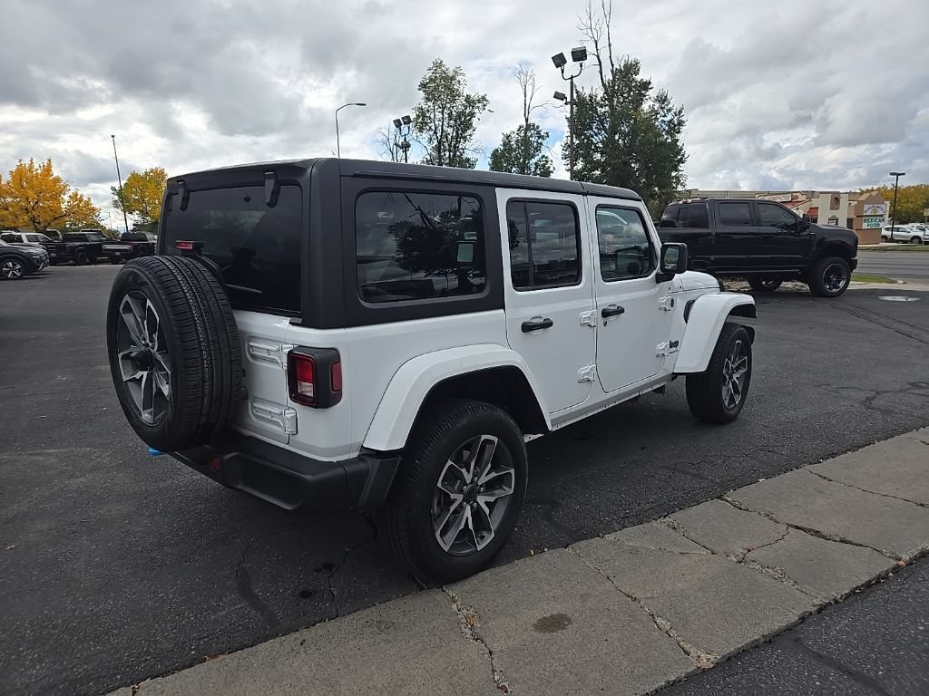 Used 2024 Jeep Wrangler Unlimited AWD/4WD image 6