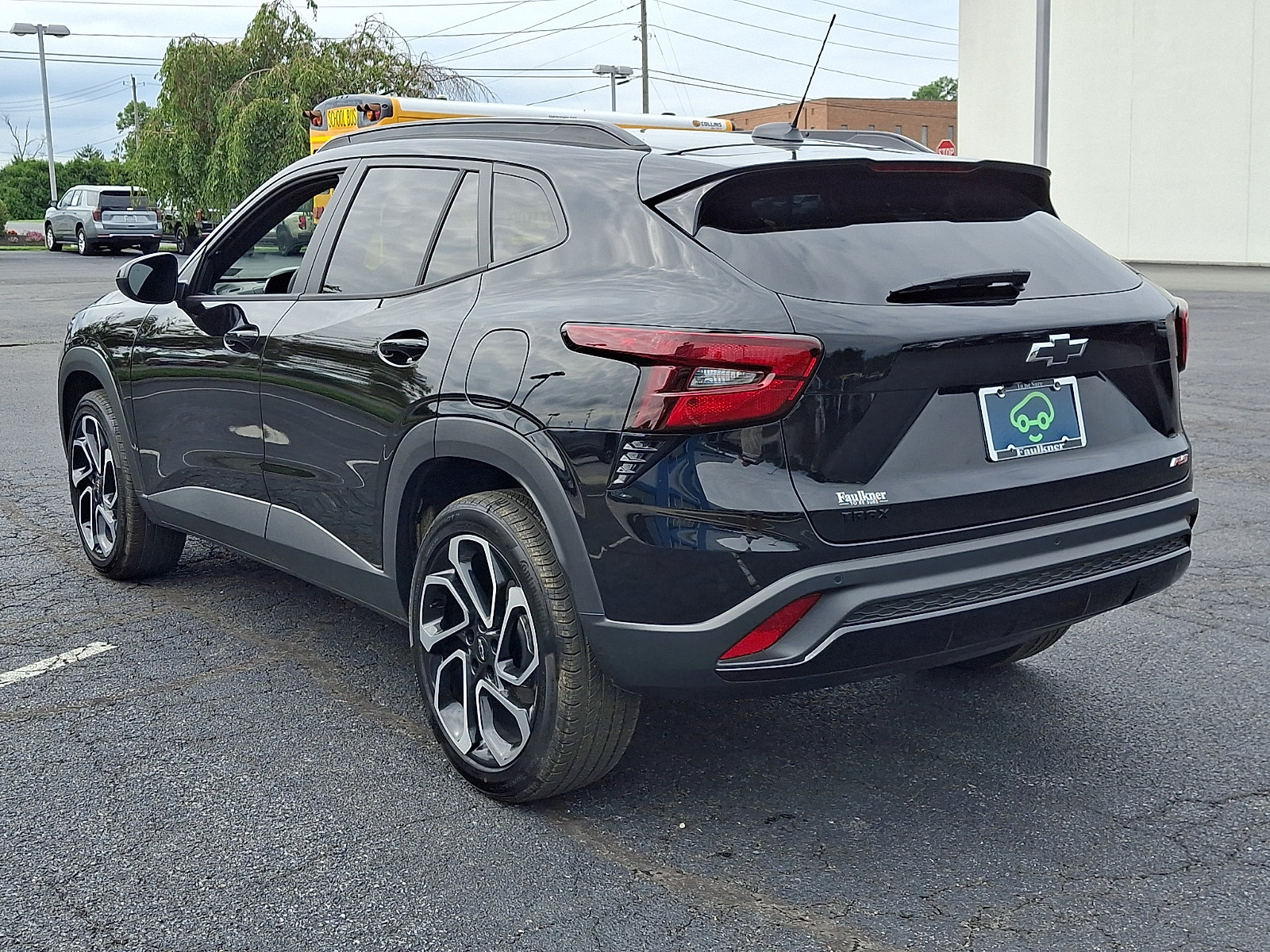Certified 2026 Chevrolet Trax RS w/ Sunroof Package FWD image 4