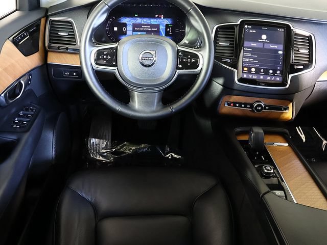 Used 2024 Volvo XC90 T8 Plus w/ Protection Package AWD/4WD image 3